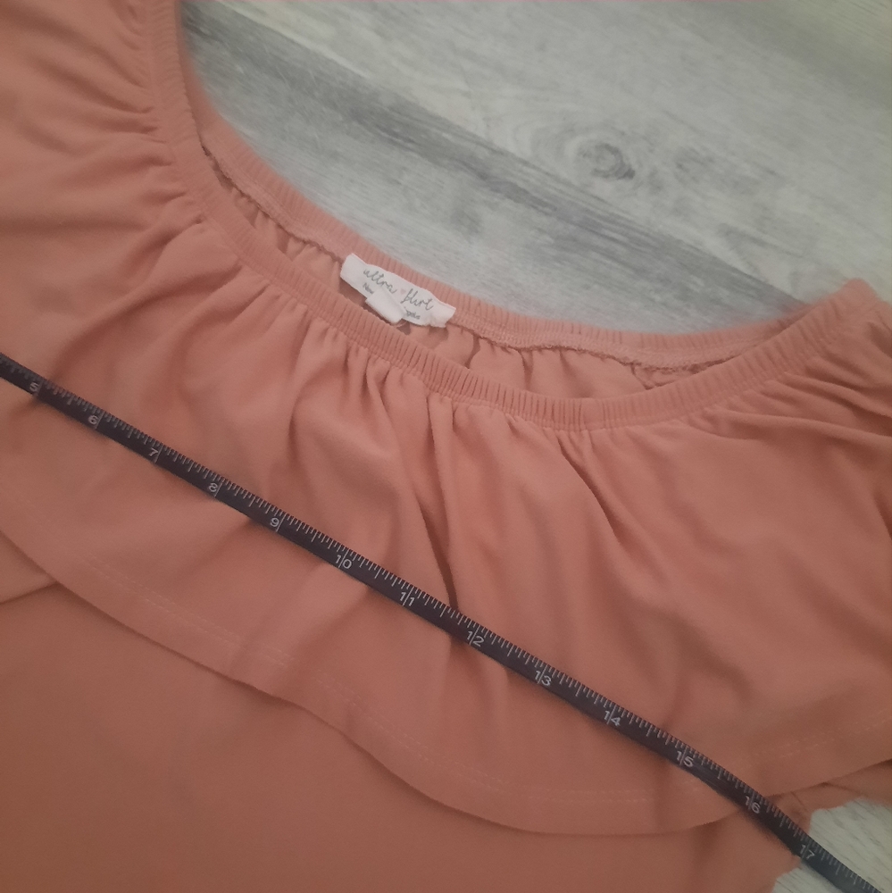 Off-Shoulder Ruffle Top - Picture 5 of 6